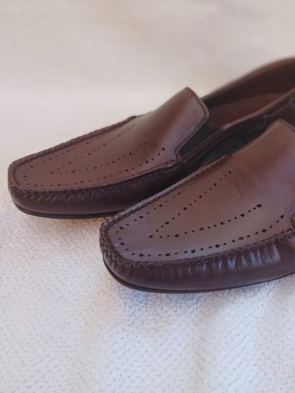 All leather mens loafers. New and Unworn.